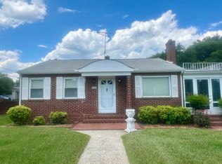 300 E Pine St, Graham, NC 27253