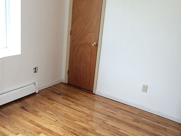 5th image of 761 Snediker Ave #1