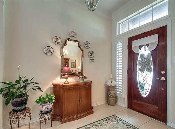 3rd image of 2929 Elmridge Dr