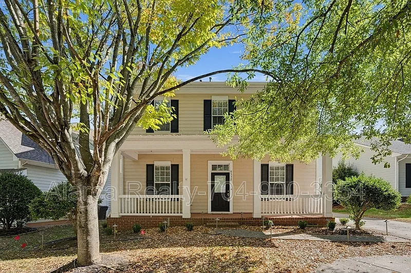 3 bed, 2.5 bath, 2450 sqft, $2,450 — Photo 1