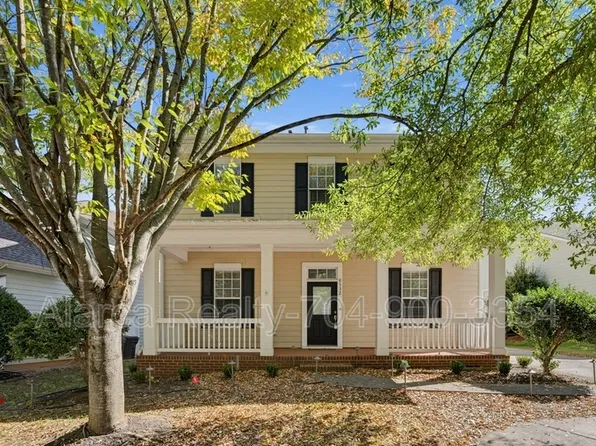 8532 Westmoreland Lake Dr #17, Cornelius, NC 28031