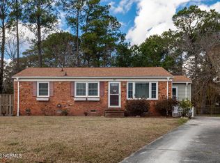 107 Forest View Dr, Havelock, NC 28532