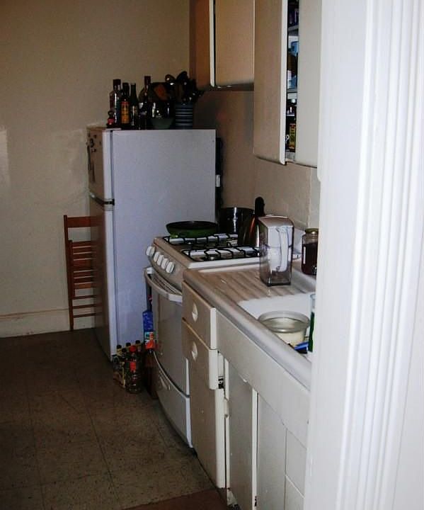 2nd image of 1810 Comm Ave APT 34