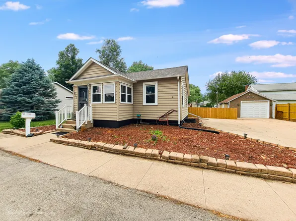 411 W 1st St, Sandwich, IL 60548