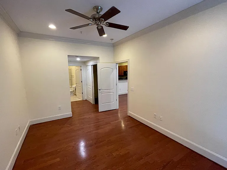317 W Morgan St — Photo 8
