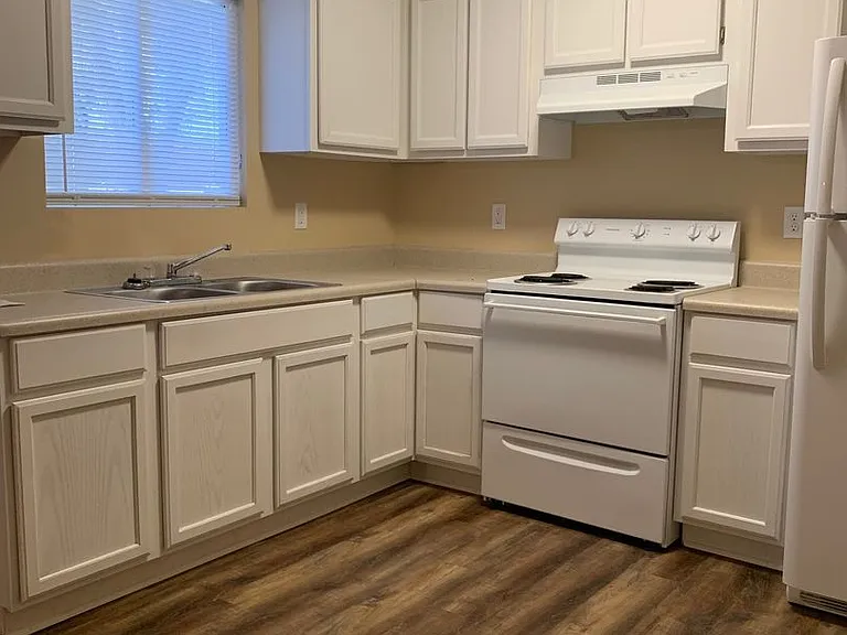 131 Cherokee Cir — Photo 6