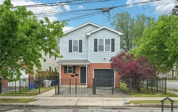 2 bed, $2,500 — Photo 2