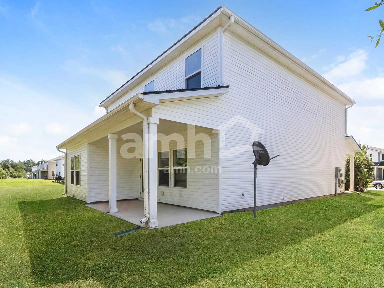4 bed, 3.5 bath, 2266 sqft, $2,335 — Photo 3