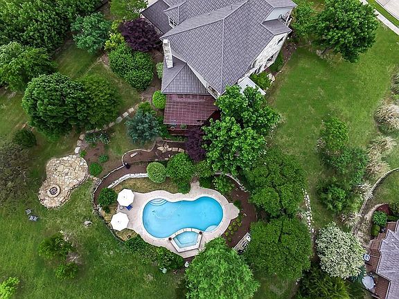 2nd image of 212 Summer Tanager Ln