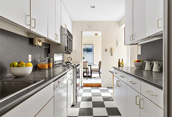 Sold by Compass | media 15