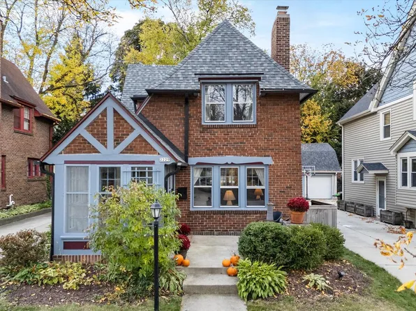 2229 North 70th STREET, Milwaukee, WI 53213