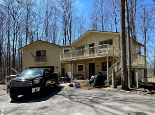 6424 Courchevel Ln, Bellaire, MI 49615