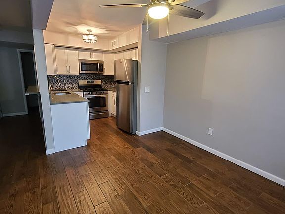 4th image of 35A Country Dr W #35A