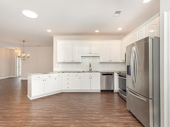 5th image of 1435 Saint Thomas Circle #E-1