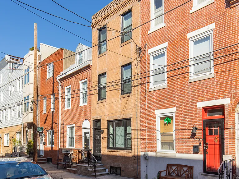 741 S Darien St — Photo 26