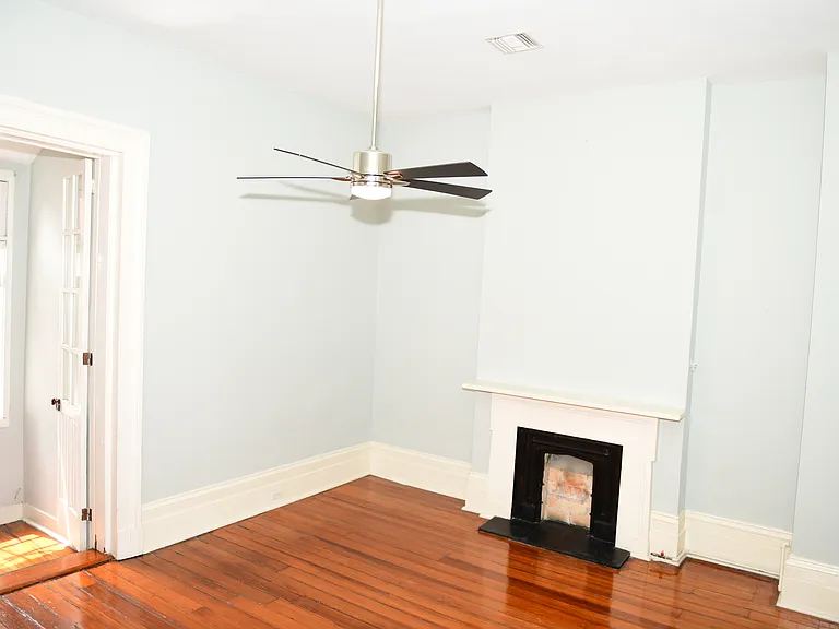 810 Chartres St #3 — Photo 7