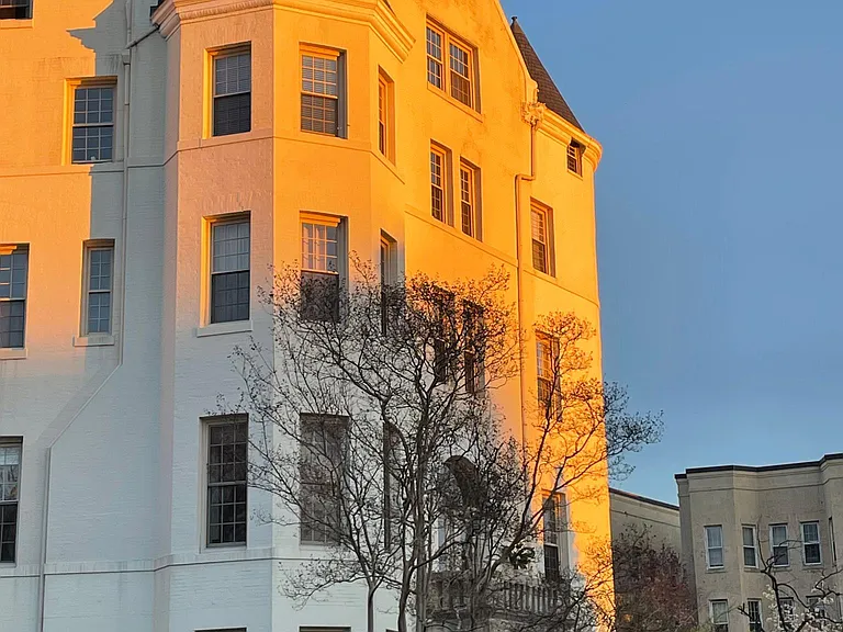 101 N Carolina Ave SE #208 — Photo 2