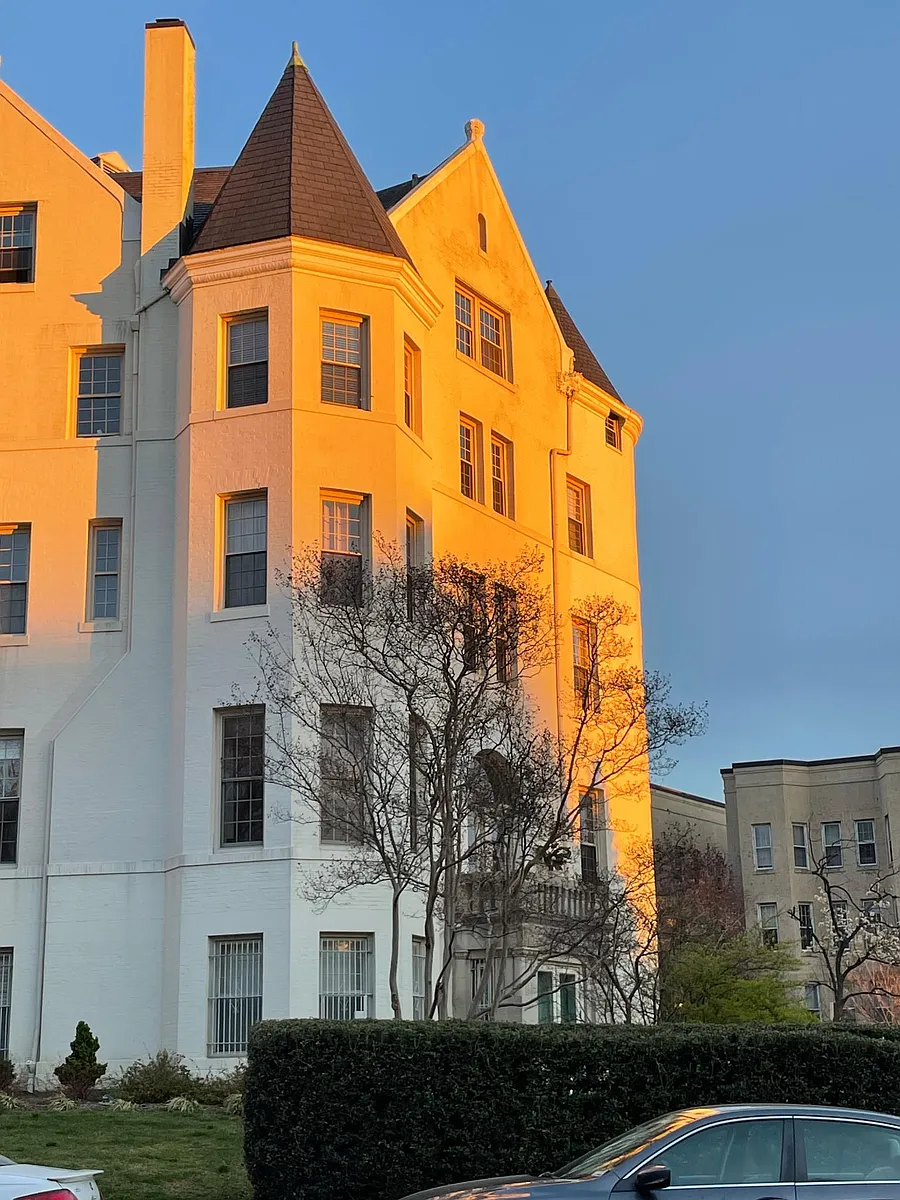 Building Photo - 101 N Carolina Ave SE #208