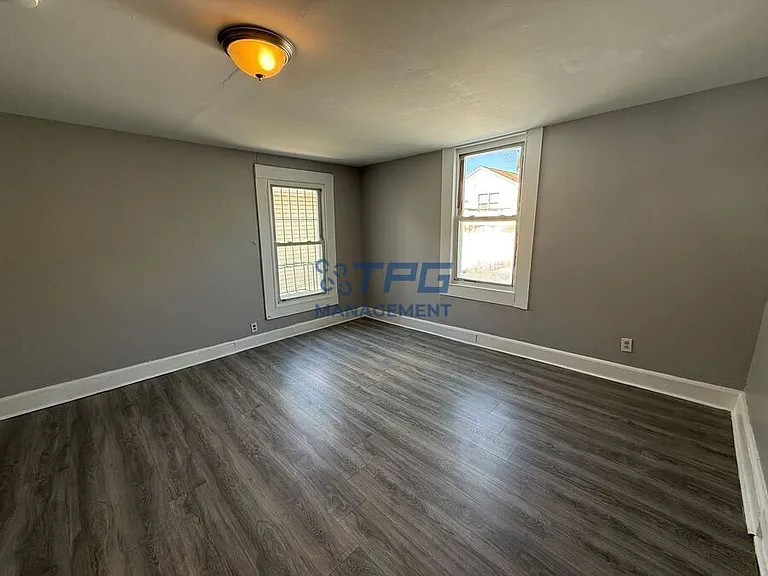 96 Summer Ave #2 — Photo 8
