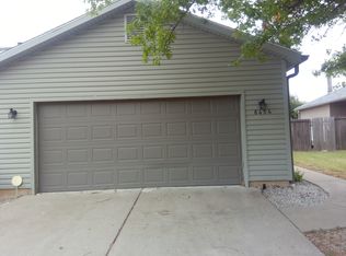 6454 E Pepperwood Ct, Wichita, KS 67226