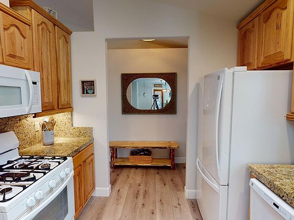 5th image of 20398 Canyonview Dr