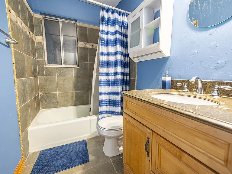 1159 Barclay St — Photo 6