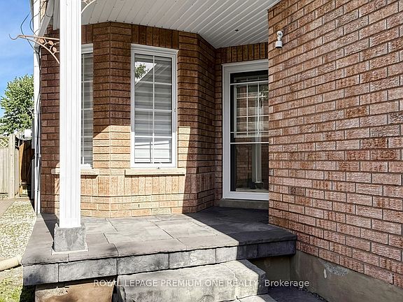 2nd image of 37 Coolspring Cres