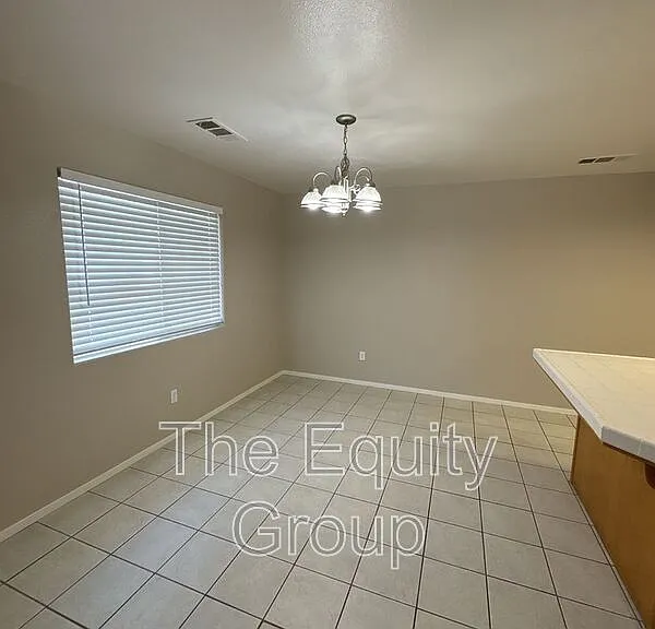 2918 N Terrace St — Photo 3