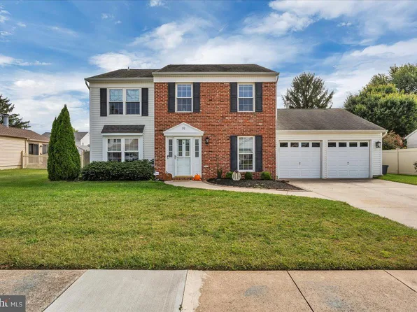 19 S Mars Dr, Sewell, NJ 08080