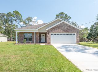 530 N Azalea St, Geneva, AL 36340