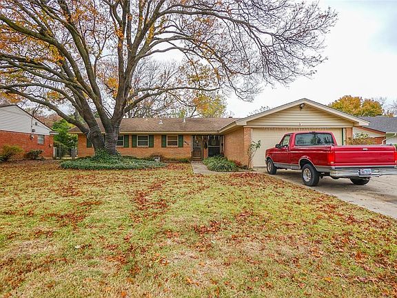 2nd image of 5816 Trail Lake Dr