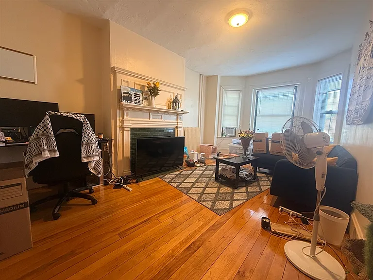1234 Commonwealth Ave #6 — Photo 3