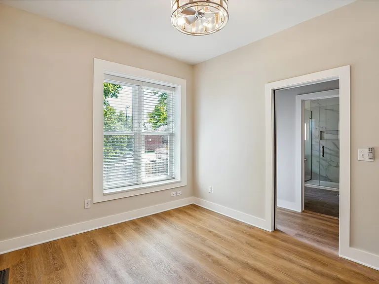 1386 1/2 Neil Ave #1/2 — Photo 20