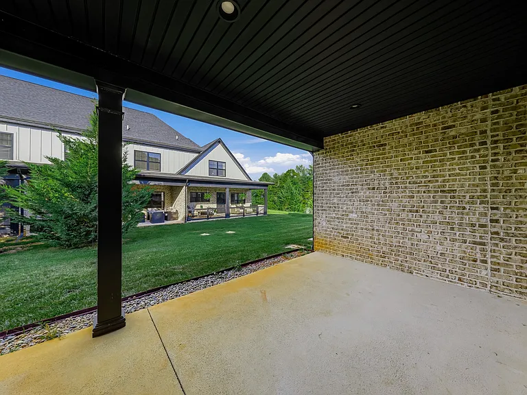 1020 Easton Ct — Photo 40