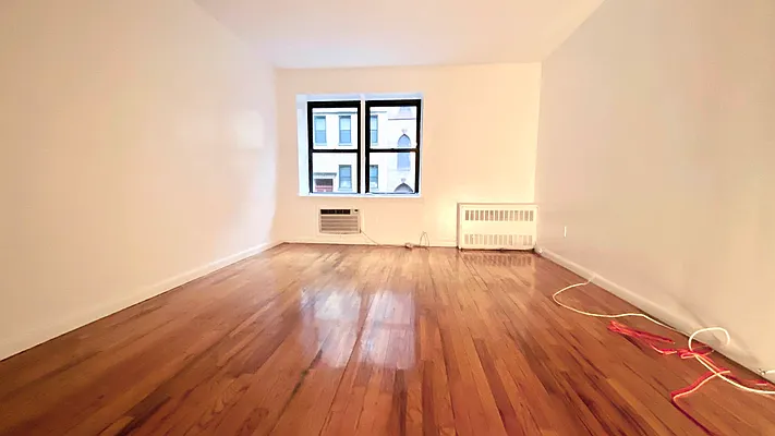 Rented by Douglas Elliman | media 7