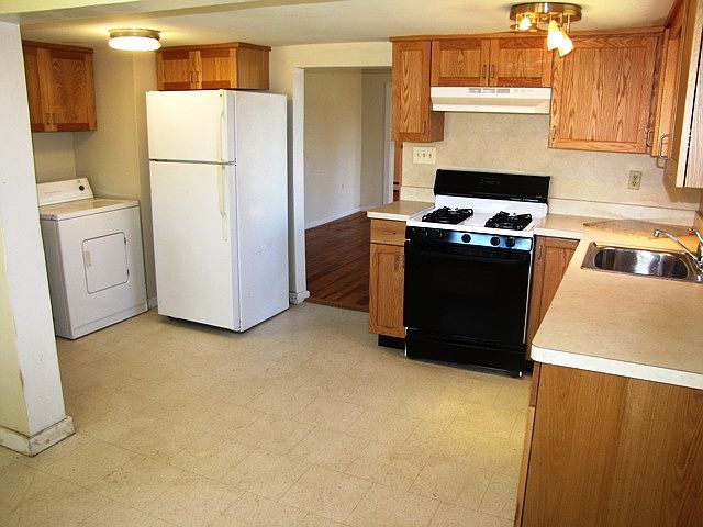 2nd image of 13 Plate Rd