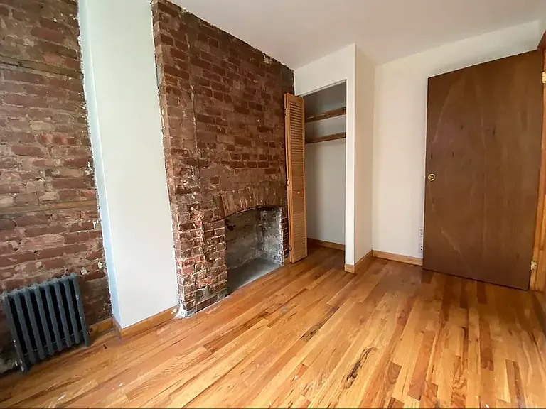 519 E 12th St #4F — Photo 8