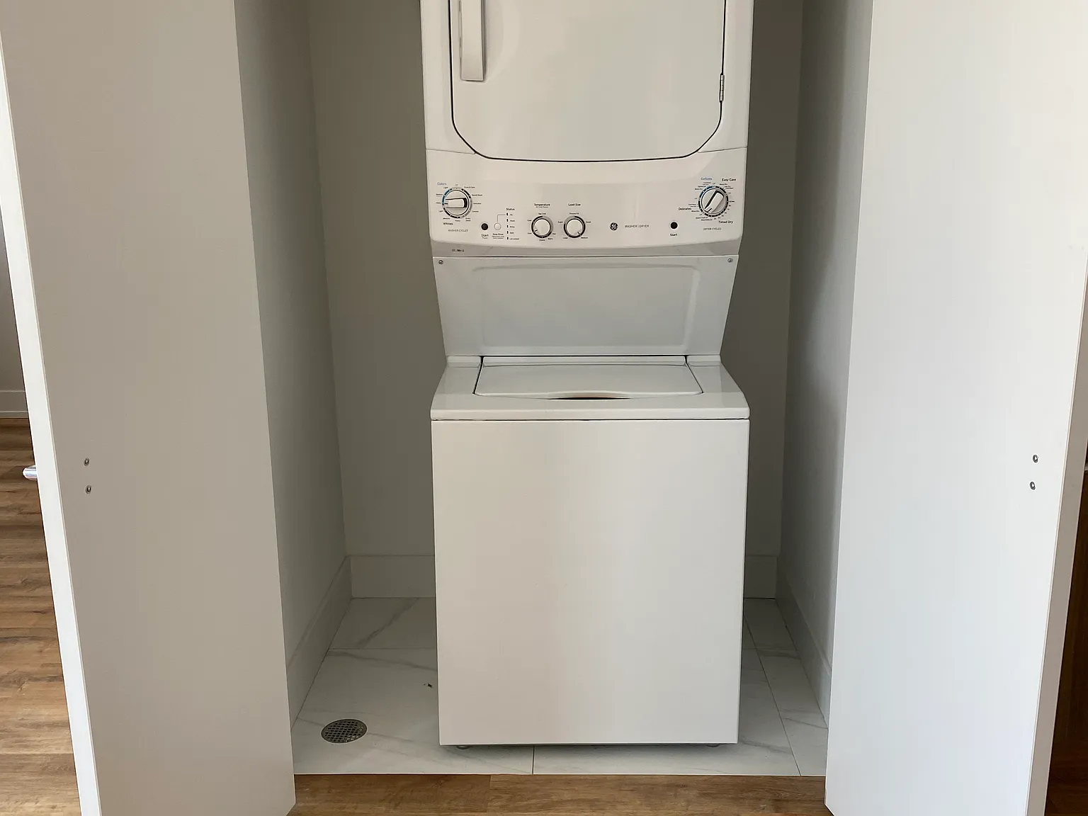 2 bed, 1200 sqft, $3,275 — Photo 4