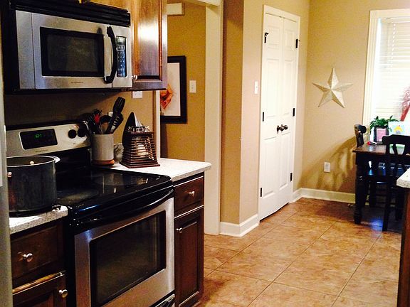 5th image of 2104 Reveille Cir