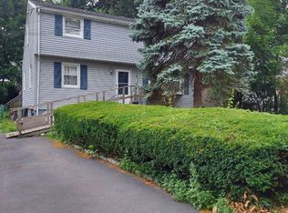 19 Van Buren Cir, Stamford, CT 06906