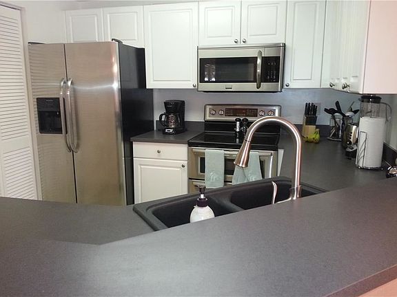 2nd image of 5095 Fairways Cir APT 112