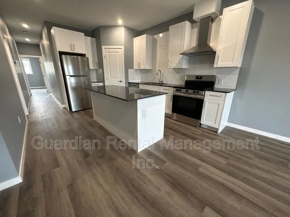 324 Strand Ave, Thunder Bay, ON P7B 6J2