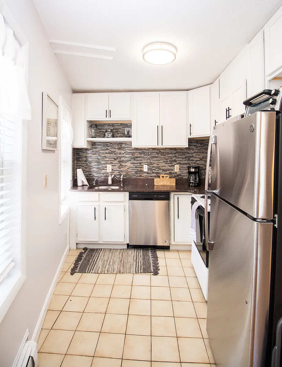 Building Photo - 1004 Tremont St #1