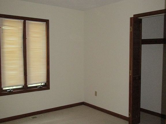 4th image of 11170 Crest Ln