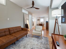 393 8th Ave