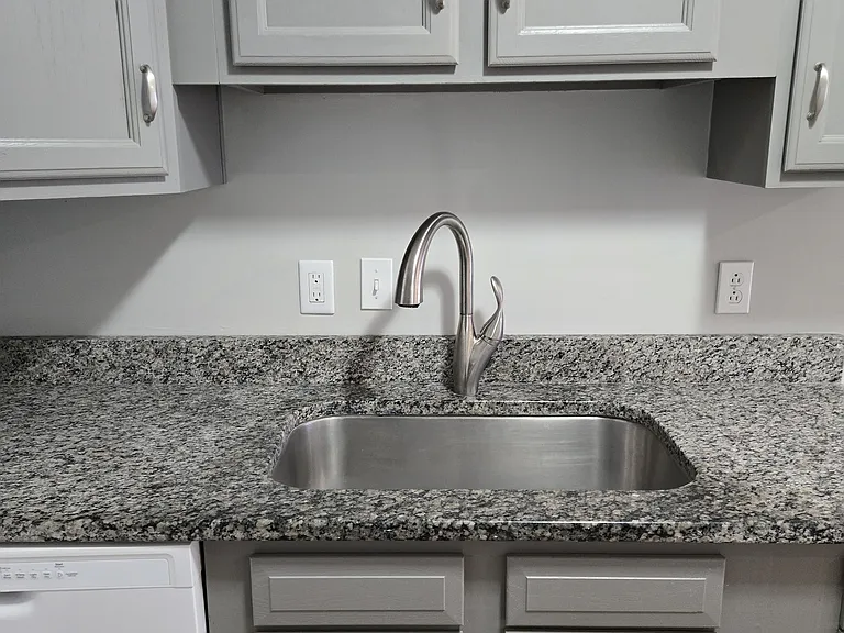 7117 Westford Dr — Photo 2