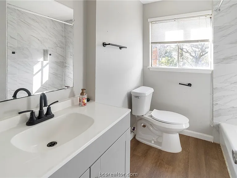 1014 E 23rd St — Photo 13