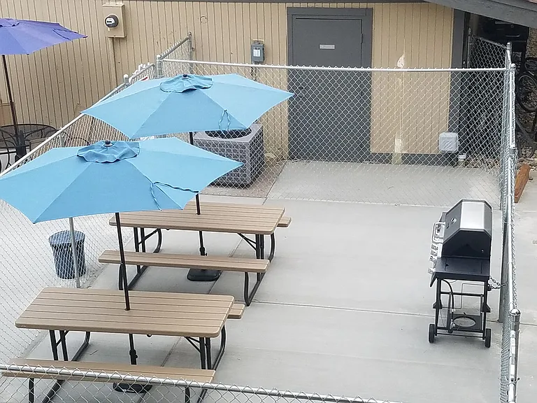 Greencrest Apartments — Photo 11