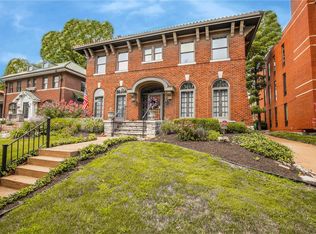 911 S Skinker Blvd, Saint Louis, MO 63105