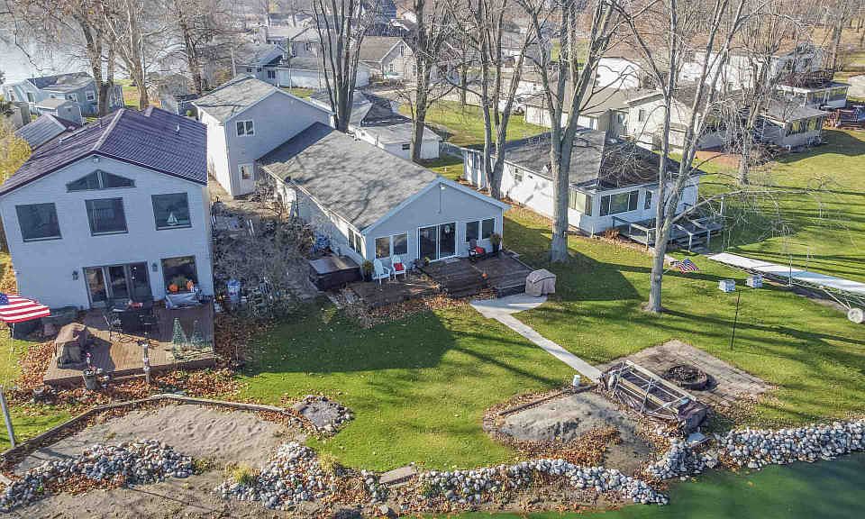1st image of 2760 W Sycamore Dr